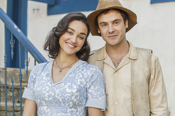 Eta Mundo Bom - Débora Nascimento e Sergio Guizé