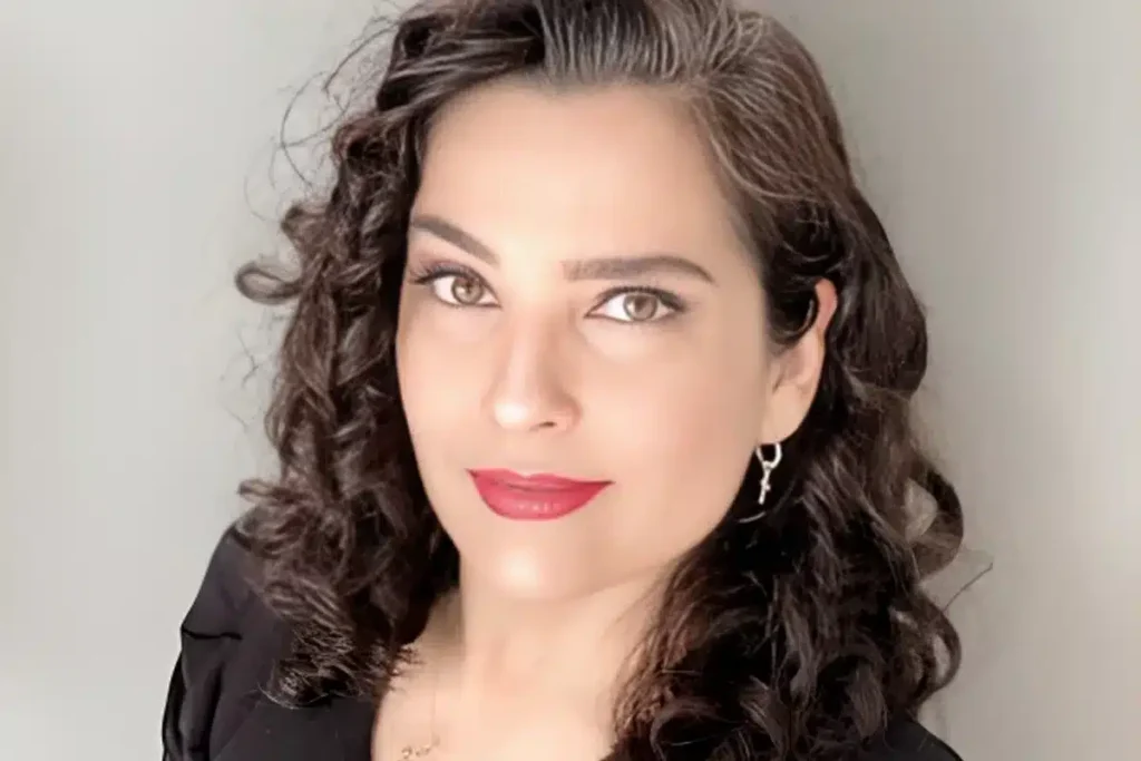 Mônica Fraga