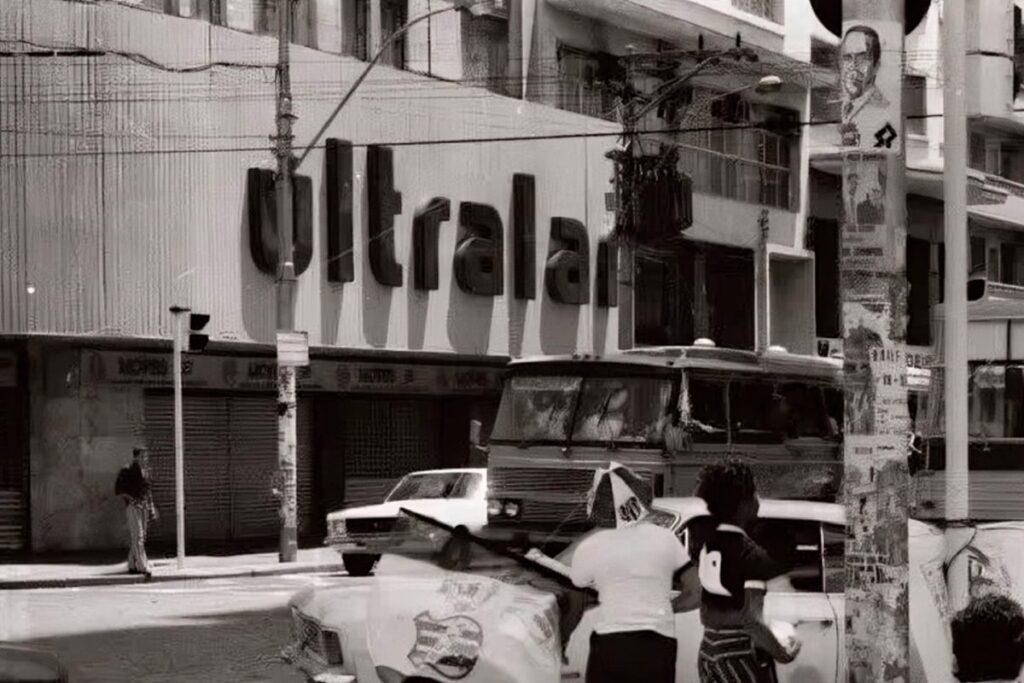 Fachada da Ultralar