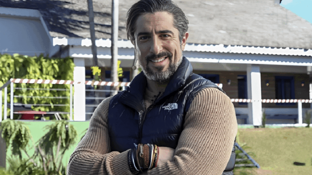 Marcos Mion em A Casa