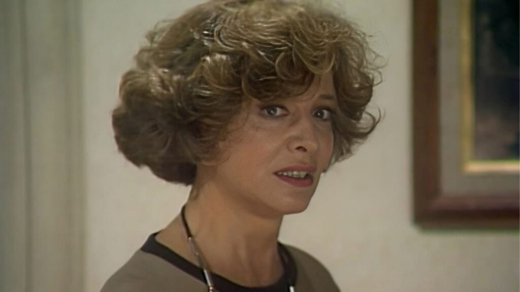 Quem está chantageando Laurinha em Rainha da Sucata? Saiba quem manda as cartas anônimas Laurinha Rainha da Sucata