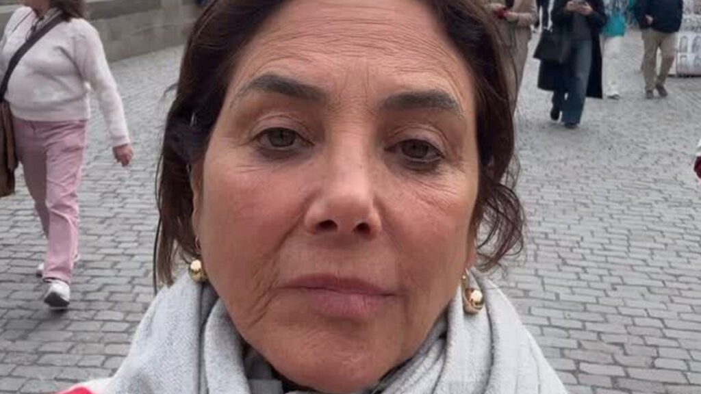 Heloísa Périssé leva bronca da filha em viagem internacional: “Calma!” Heloísa Périssé divertiu seguidores ao levar bronca da filha - Foto: Reprodução/Instagram